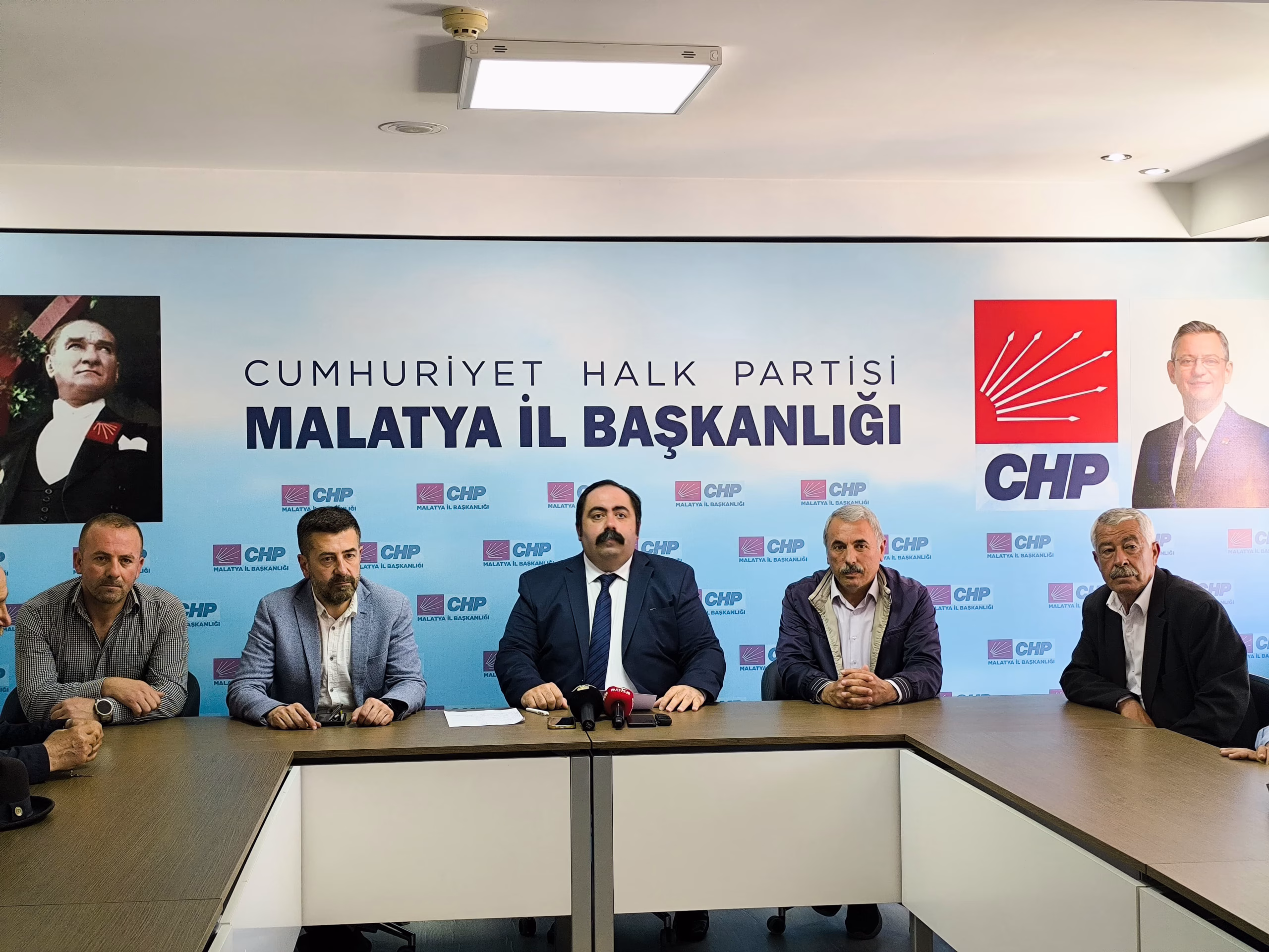 Malatya’da Tarım Felç Üretici Yıkılmıştır CHP İl Başkanı Yıldız, “Malatya’da tarım felç, üretici yıkılmıştır!” Üreticiye
