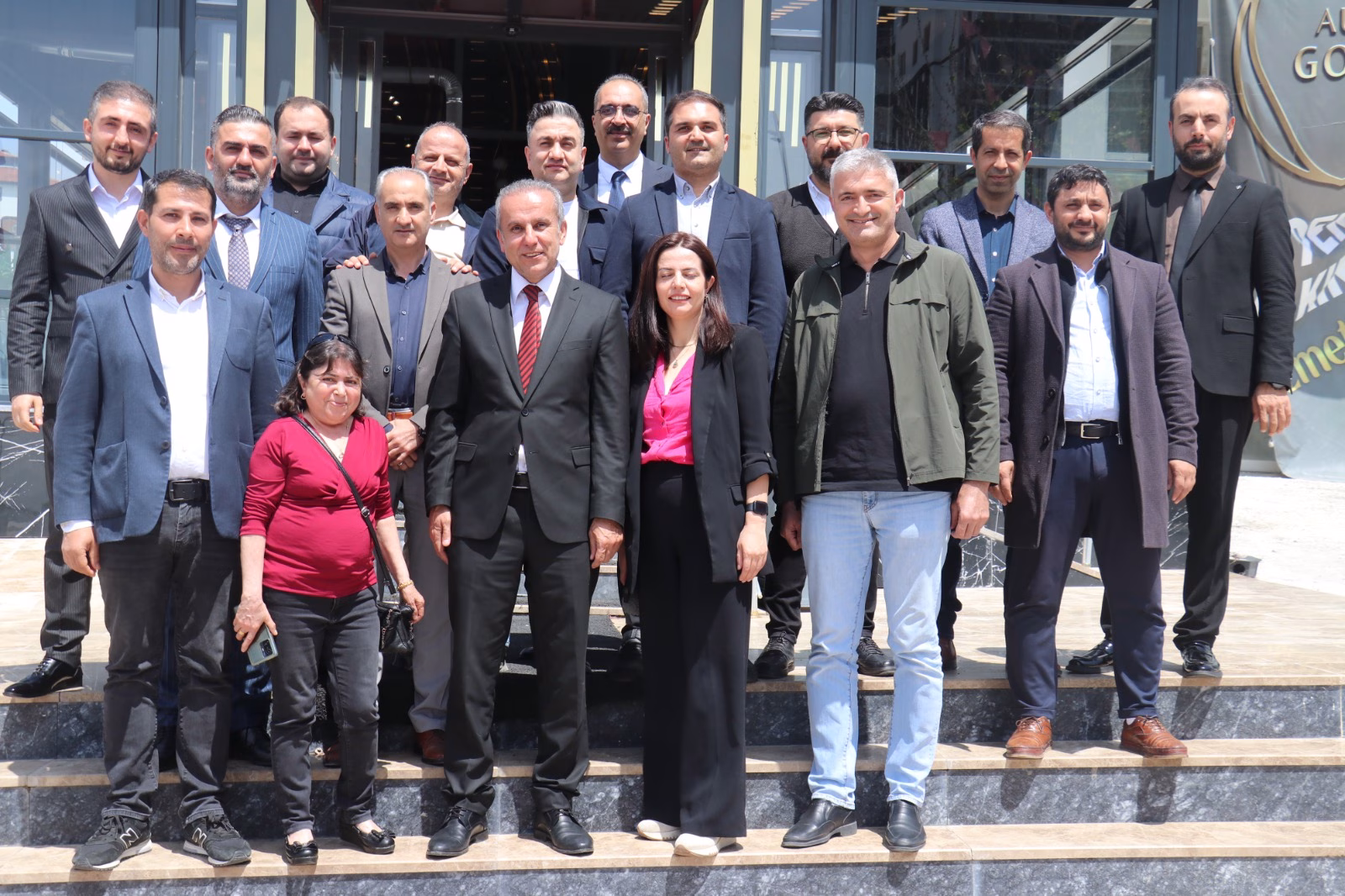 “Değişim Ve Dayanışma Grubu” Adaylığını Açıkladı Malatya Serbest Muhasebeci Mali Müşavirler Odası’nda seçim heyecanı başlıyor. Malatya