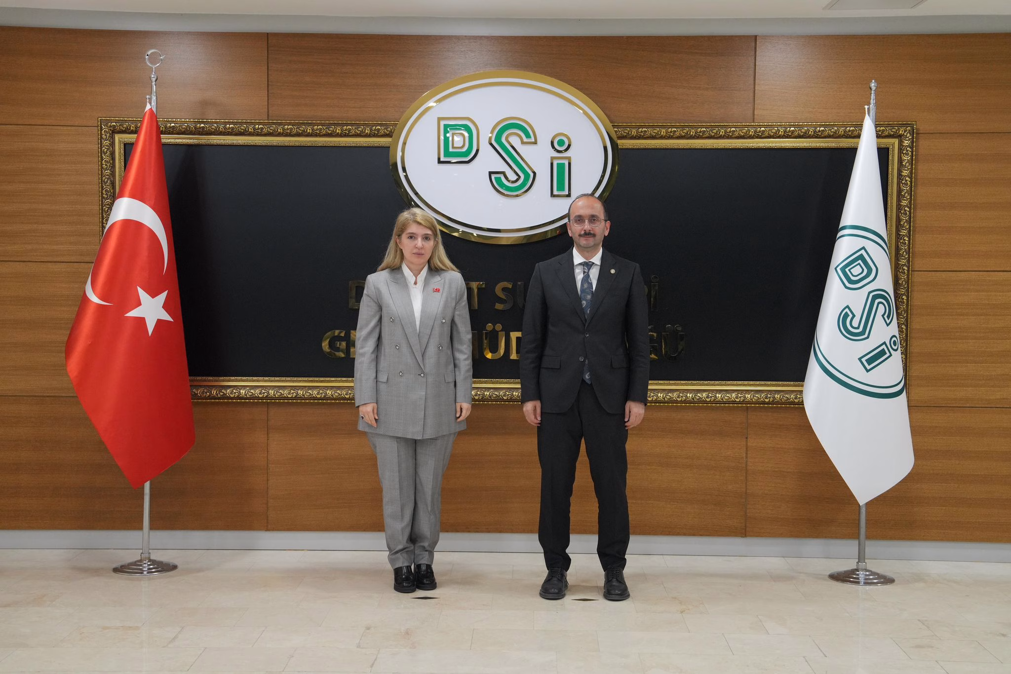 Adım Adım Kapalı Sulama Sistemine Doğru MİLLETVEKİLİ ÖLMEZTOPRAK, DSİ GENEL MÜDÜRÜ MEHMET AKİF BALTA İLE GÖRÜŞTÜ.