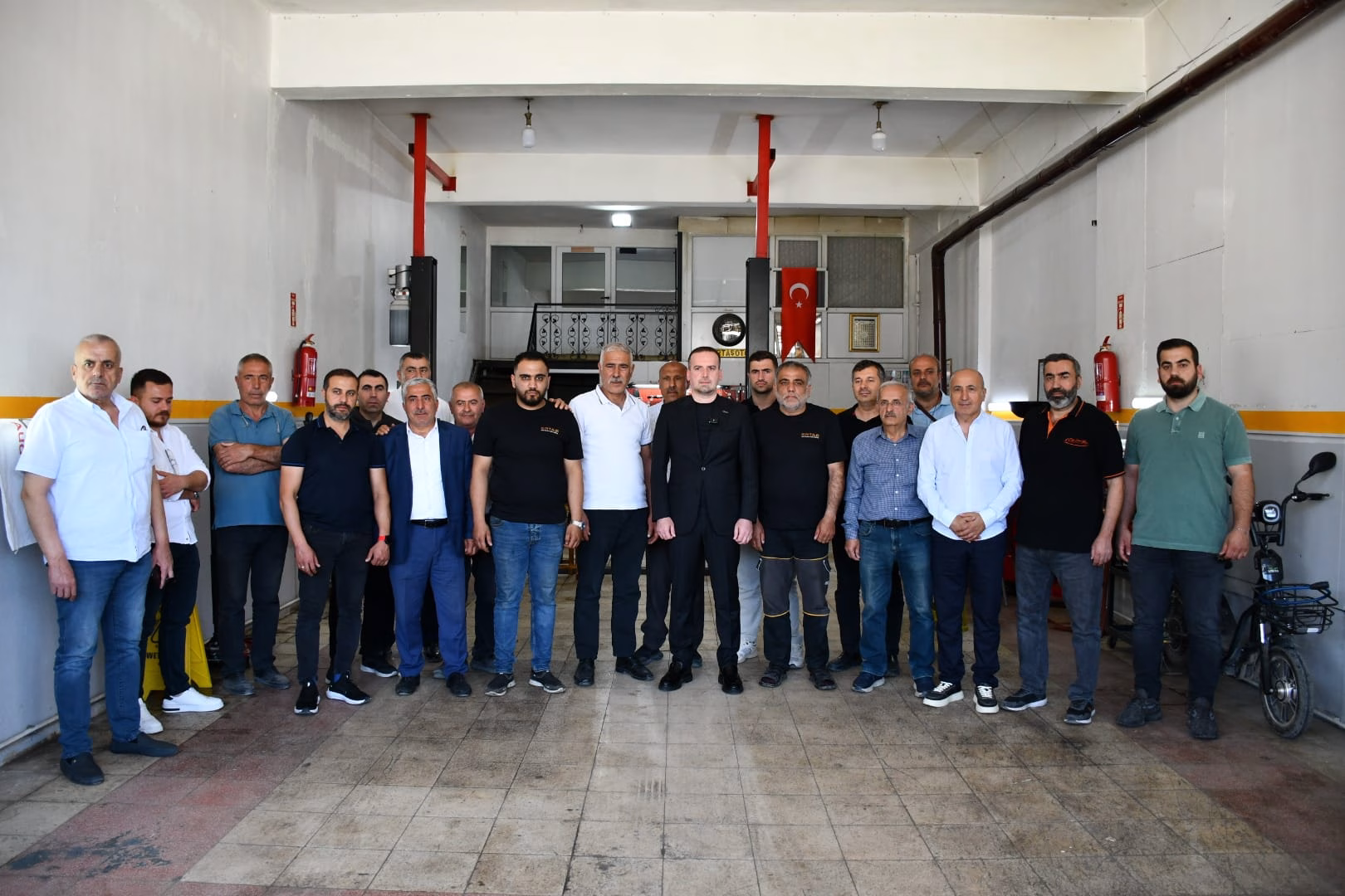 “Sanayi Esnafı Belirsizliklerin Bitmesini İstiyor” MAGİNDER BAŞKANI KARADEMİR “EN KÖTÜ KARAR, KARARSIZLIKTAN İYİDİR.” MAGİNDER Başkanı