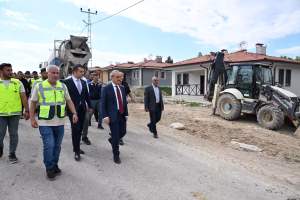 Vali Seddar Yavuz, Yazıhan ilçesini ziyaret ederek mahalle muhtarlarıyla bir