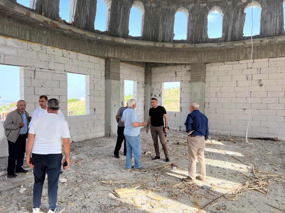 Malatya’nın Akçadağ ilçesinde Belediye Başkanı Hasan Ulutaş, vatandaşlarla doğrudan iletişim