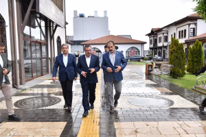 AK Parti Malatya İl Başkanı Ali Bakan, beraberinde il yönetim