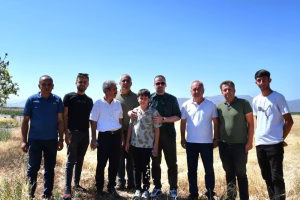 Zirai don sonrası tarım arazilerini inceleyen MAGİNDER Başkanı Karademir, çiftçilere