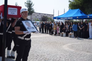 Antalya’da Muratpaşa İlçe Emniyet Müdürlüğü’nde görev yapan Kıdemli Başpolis Memuru