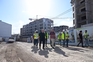 Vali Yavuz, Pazar Mesaisinde İnşaat Denetimlerine Devam Ediyor Vali Seddar