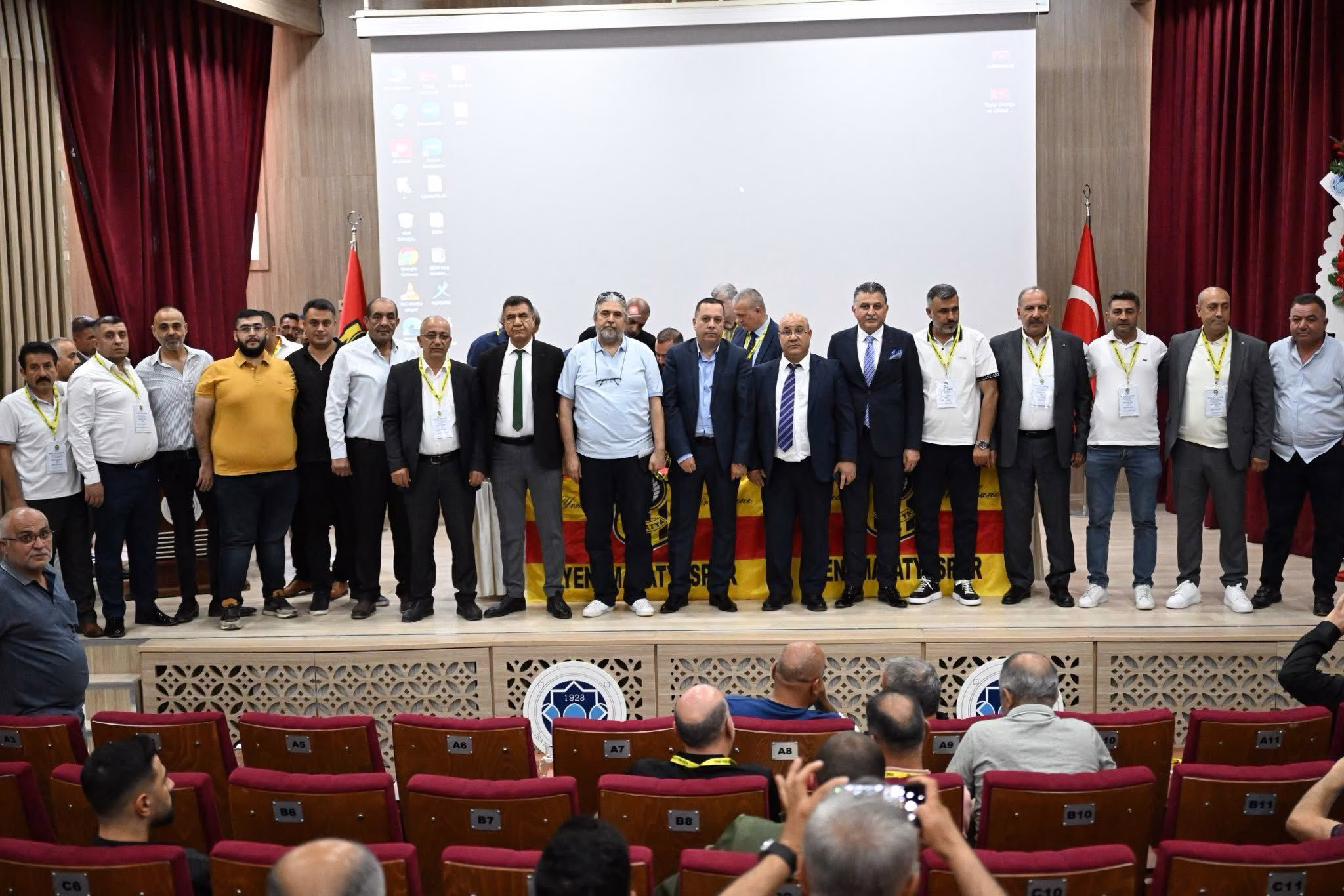 YENİ MALATYASPOR KULÜBÜ YÖNETİM KURULU GÖREV DAĞILIMI YAPILDI. Yönetim Kurulu