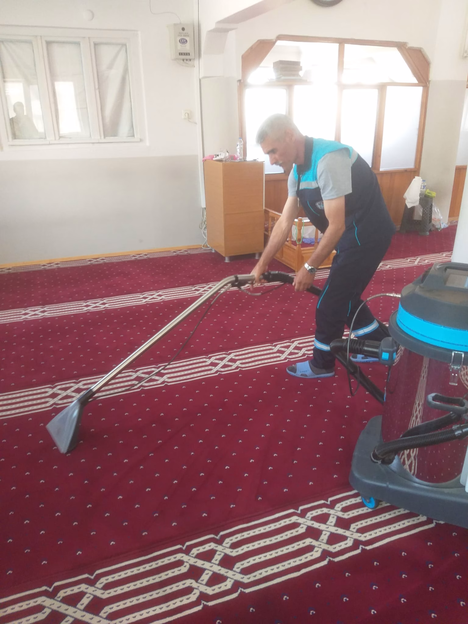 Battalgazi Belediyesi, Kurban Bayramı öncesi ilçe genelinde mezarlıklar ve camilerde