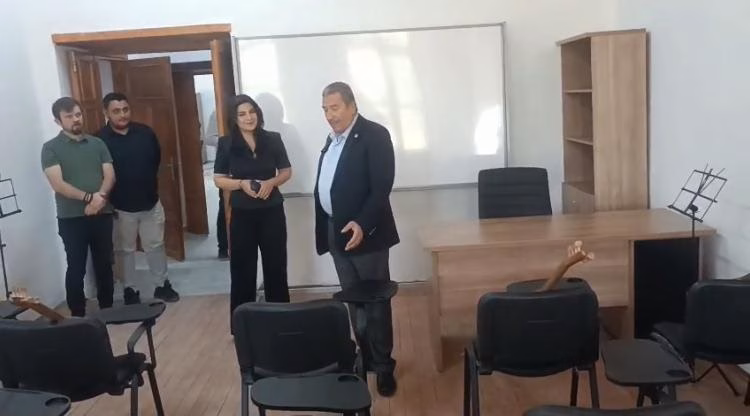 Cumhuriyet İlkokulu Sanatla Yeniden Hayat Buluyor Tarihi Cumhuriyet İlkokulu’nda geçmişin