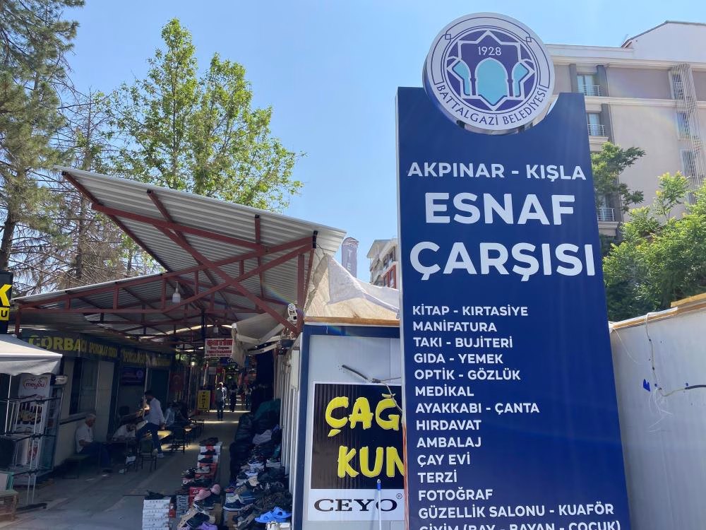 6 Şubat depremleri sonrası iş yerleri yıkılan Akpınar ve Kışla