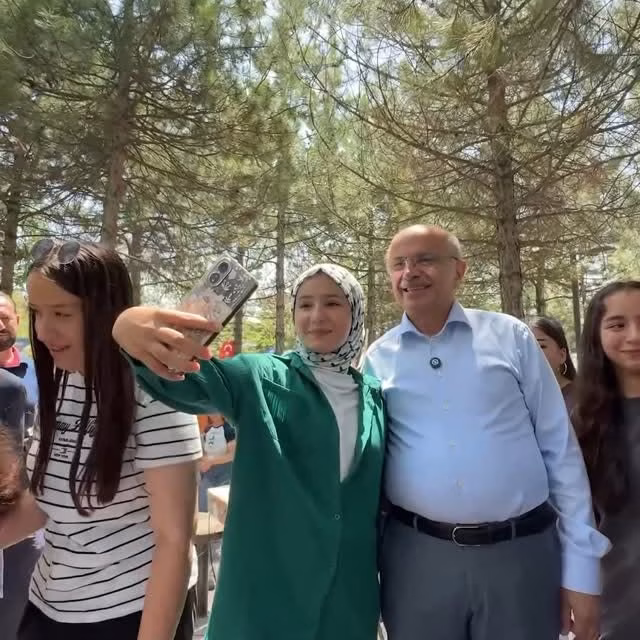 Malatya Büyükşehir Belediye Başkanı Sami Er LGS’ye hazırlanan öğrencilerle keyifli bir piknik etkinliği