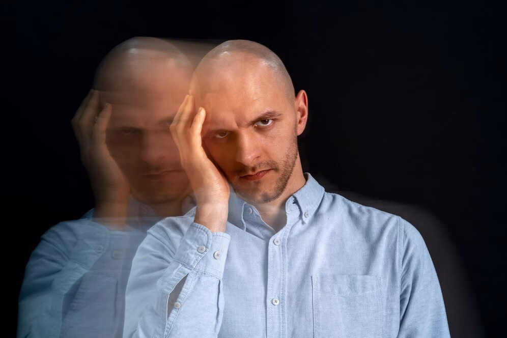 Şizofreni nedir? Şizofren belirtileri nelerdir? Şizofreni tedavi edilebilir mi? İşte