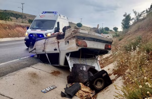Malatya-Adıyaman karayolu Tavşantepe Kavşağı’nda meydana gelen tek taraflı trafik kazasında