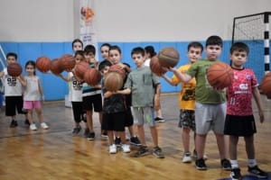 Yeşilyurt Belediyesi’nin Ücretsiz Basketbol Kursları Miniklere Spor Aşkı Aşılıyor 6-14