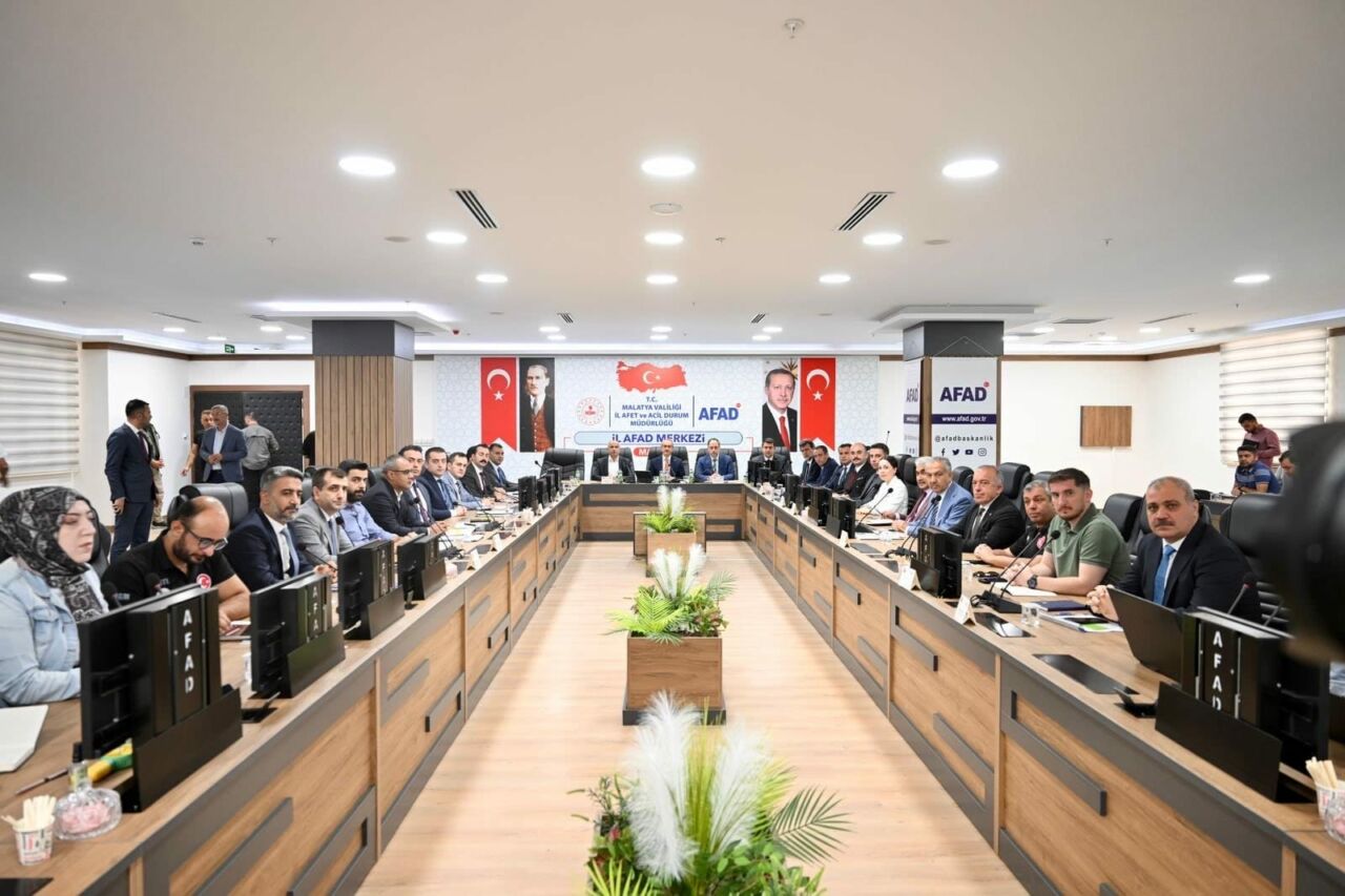 Malatya’da Kırsal Konutlar İçin Kritik Toplantı: 16.500 Konutluk Projede Yeni