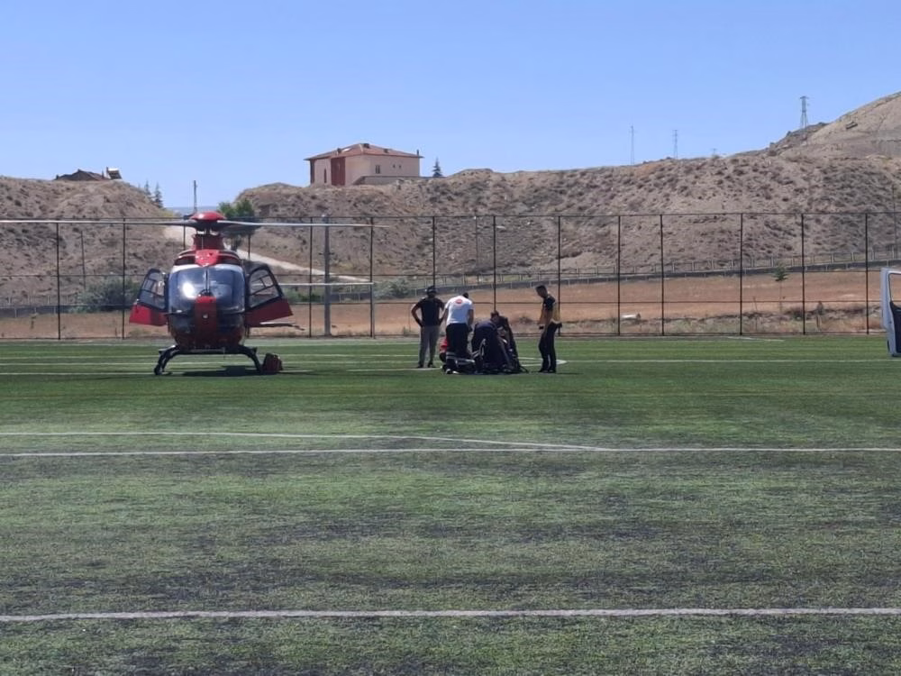 Malatya’nın Darende ilçesinde aniden fenalaşan 75 yaşındaki bir hasta, hava