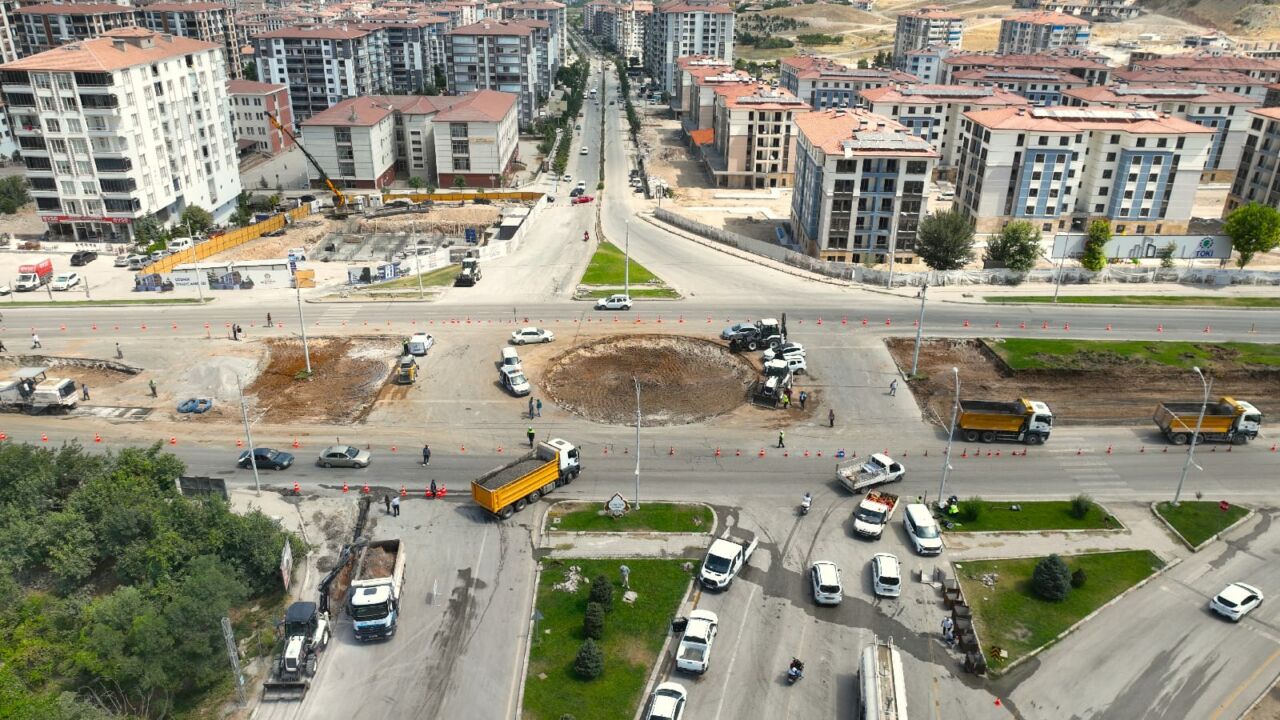 Çöşnük Kavşağı’nda Trafik Rahatlıyor: Malatya Büyükşehir’den %42 Zaman Tasarrufu Sağlayacak