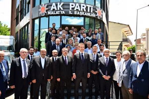 Enerji ve Tabii Kaynaklar Bakanı Alparslan Bayraktar, bir dizi ziyaret