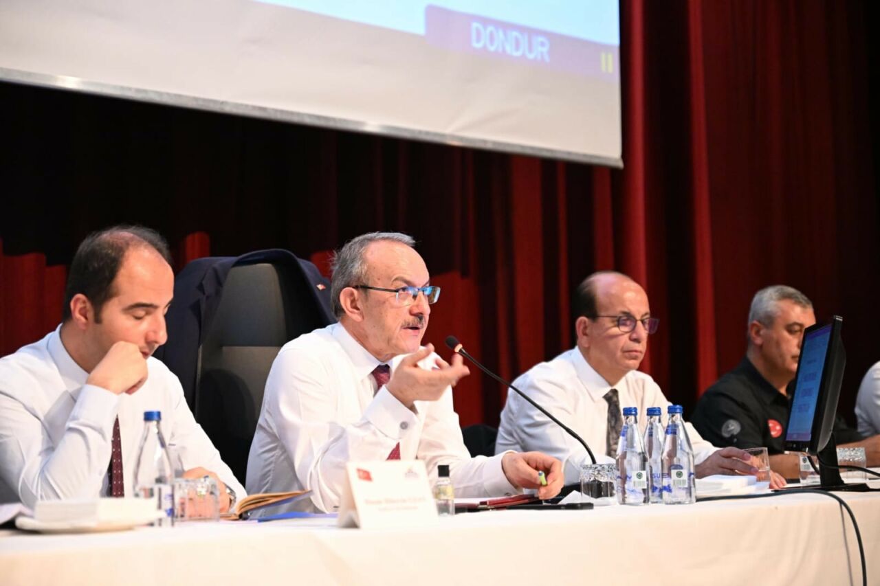Vali Seddar Yavuz Başkanlığında Yeşilyurt Kırsal Mahalle Muhtarlar Toplantısı Düzenlendi