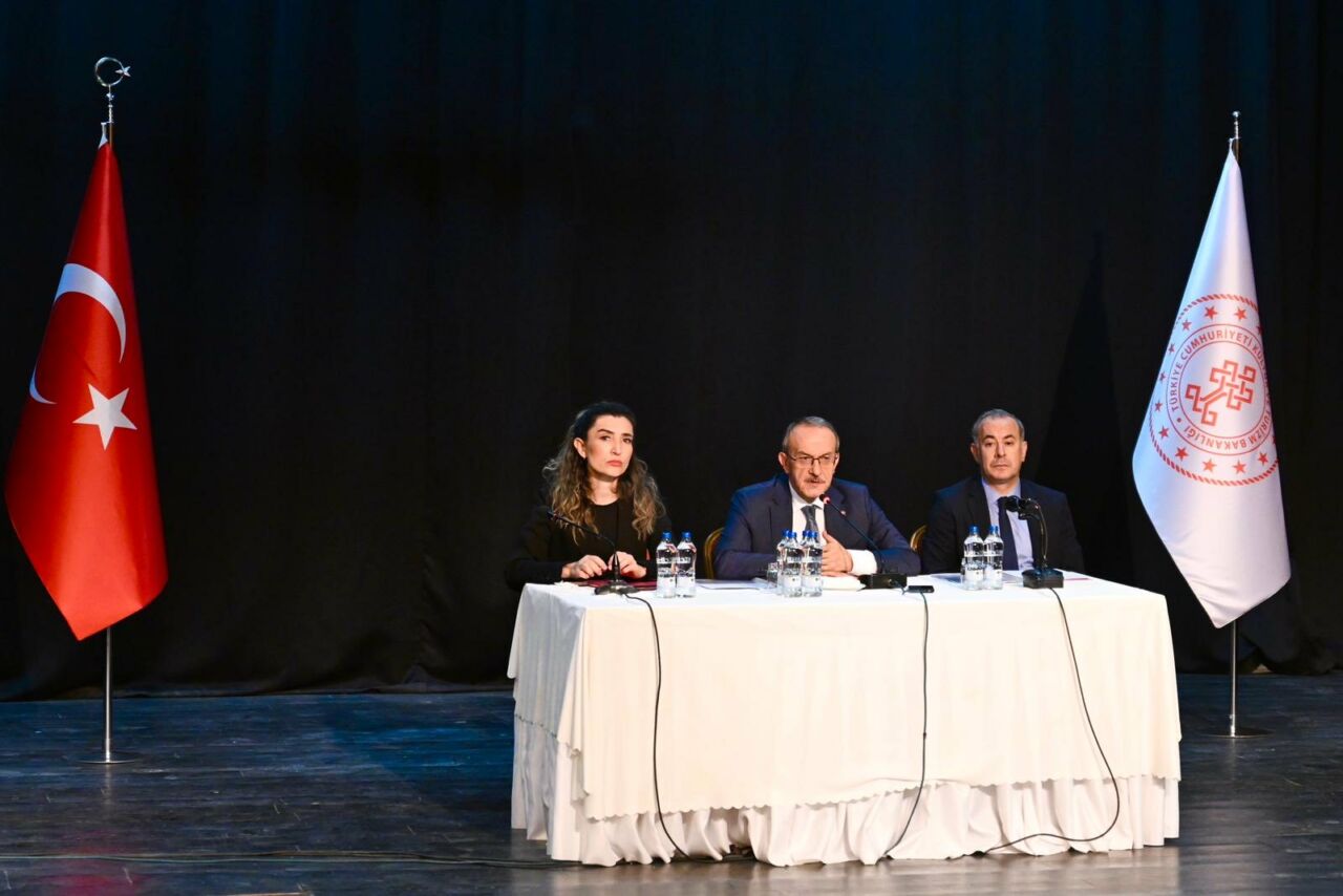Malatya Valisi Seddar Yavuz, il genelindeki dedeler ve cemevi başkanlarıyla