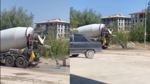 Malatya’nın Doğanşehir ilçesinde bir beton mikserinin, iş bitiminde kazanda kalan