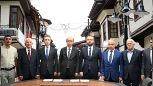 “Yeşilyurt Lezzet Caddesi’ndeki tarihi konaklar, Kültür ve Turizm Bakanlığı ile