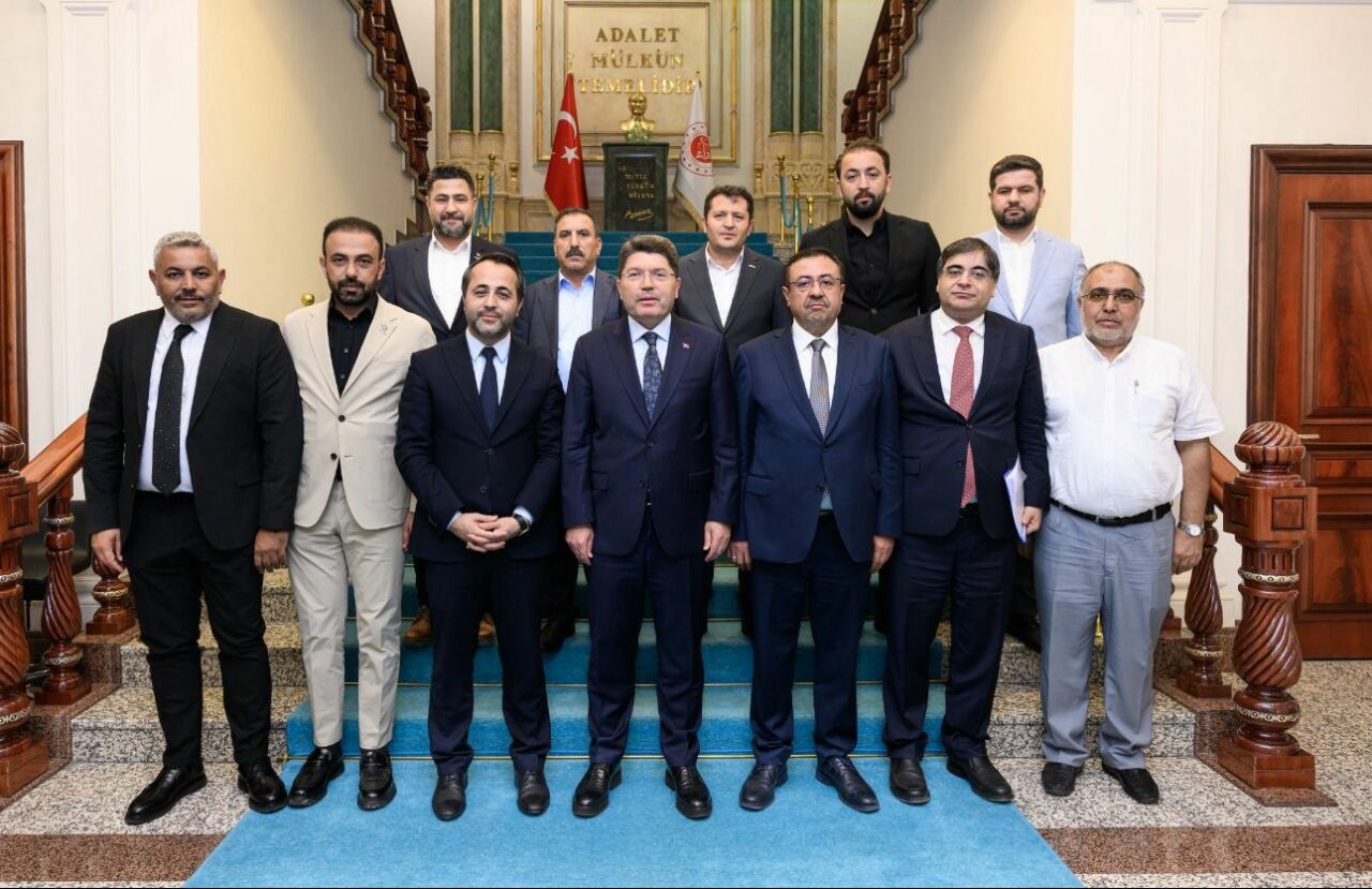 Malatya’dan Ankara’ya giden heyet, Adalet Bakanı Yılmaz Tunç ile bir