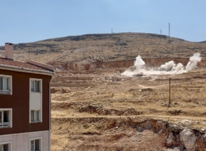 Malatya'da bazı sert zeminli dağlık alanlarda yeni konut inşaatı öncesinde