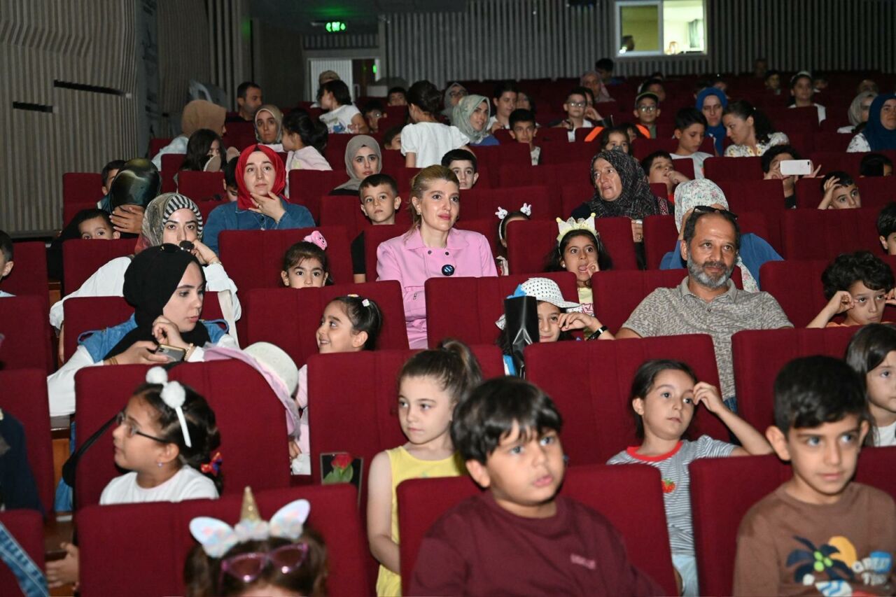 “ÜLKEMİZİN YERLİ VE MİLLİ TEKNOLOJİLERİNİ DAHA ÇOK TANITMAMIZ GEREKİYOR” AK