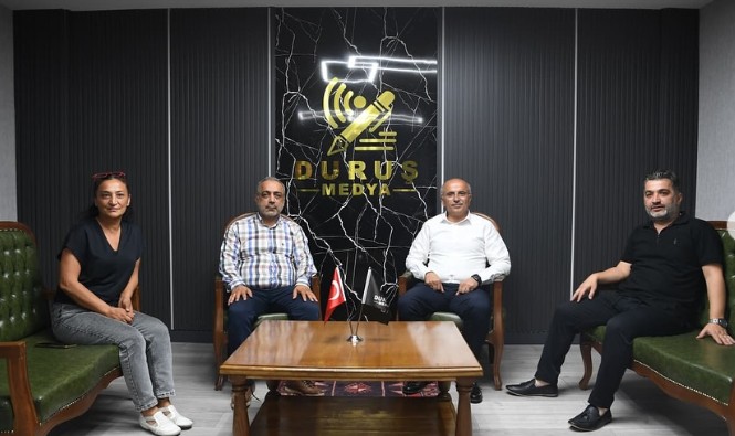 Büyükşehir Belediye Başkanı Sami Er, Duruş Medya Grubu’nu Ziyaret Etti