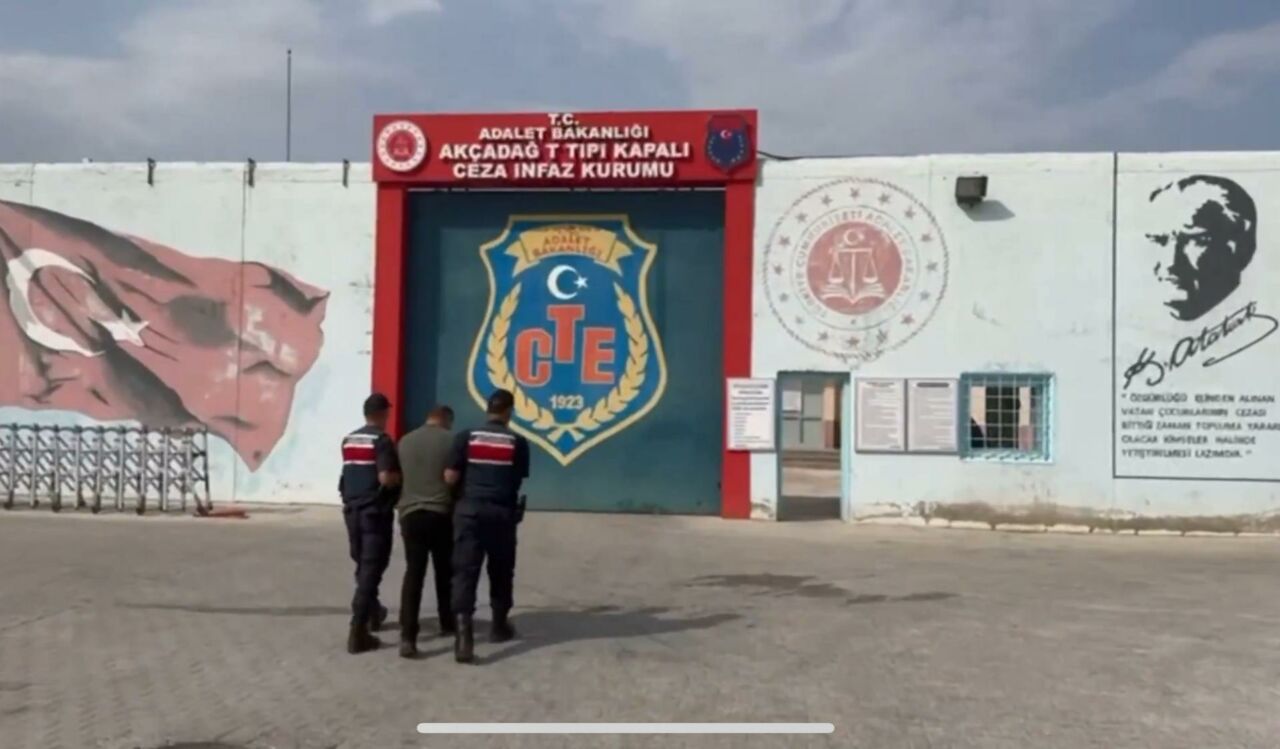 İçişleri Bakanı Ali Yerlikaya, 29 ilde eş zamanlı düzenlenen FETÖ