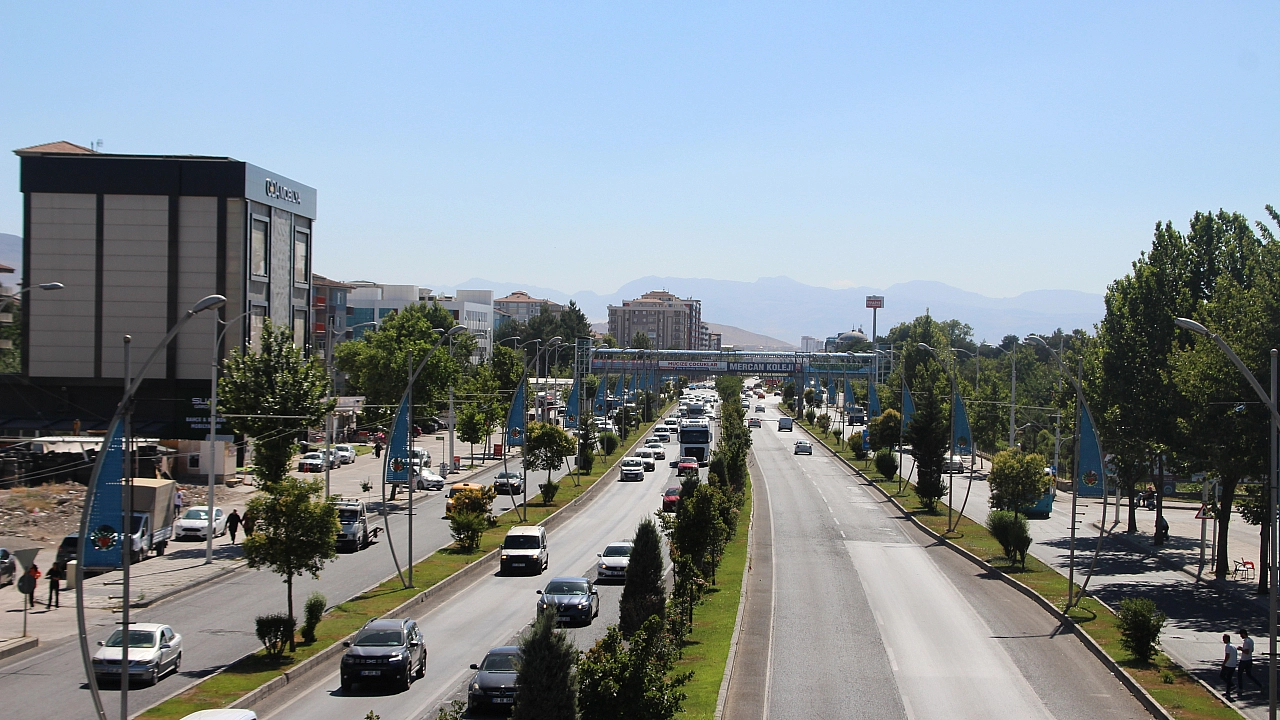 Ticari Araçlarda Kamera, Araç Takip ve Acil Buton Zorunluluğu İçin