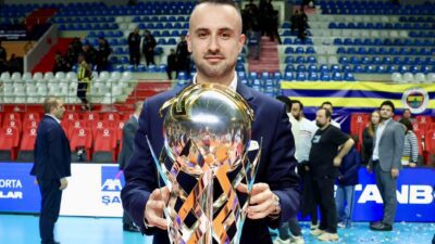 Fenerbahçe Başkan Adayı Hakan Safi’nin açıkladığı yönetim kurulu asil listesinde,