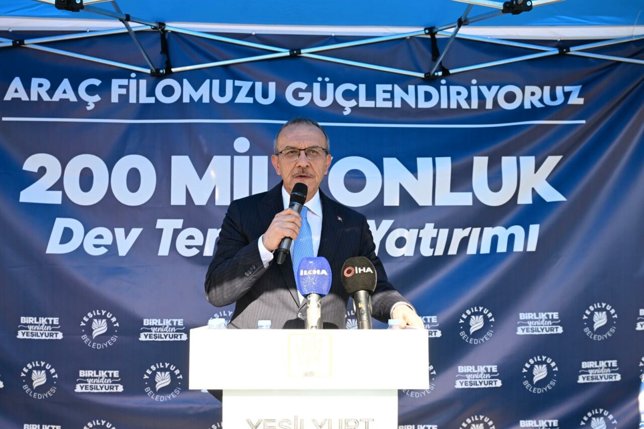 Yeşilyurt Belediyesi 200 Milyonluk Temizlik Yatırımıyla 22 Yeni Araç Kazandırdı,