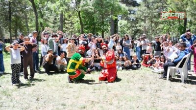 Yeşilyurt Belediyesi tarafından düzenlenen “Çocuk Şenliği”, renkli görüntülere sahne oldu.