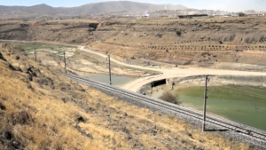Kuraklık Beylerderesi Barajını Vurdu, Eski Köprü Gün Yüzüne Çıktı Malatya’da