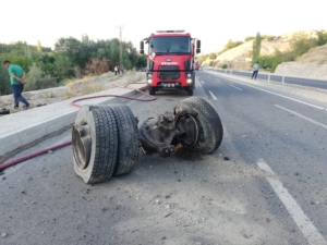 Malatya’nın Darende ilçesine bağlı Ulupınar Mahallesi’nde meydana gelen trafik kazasında