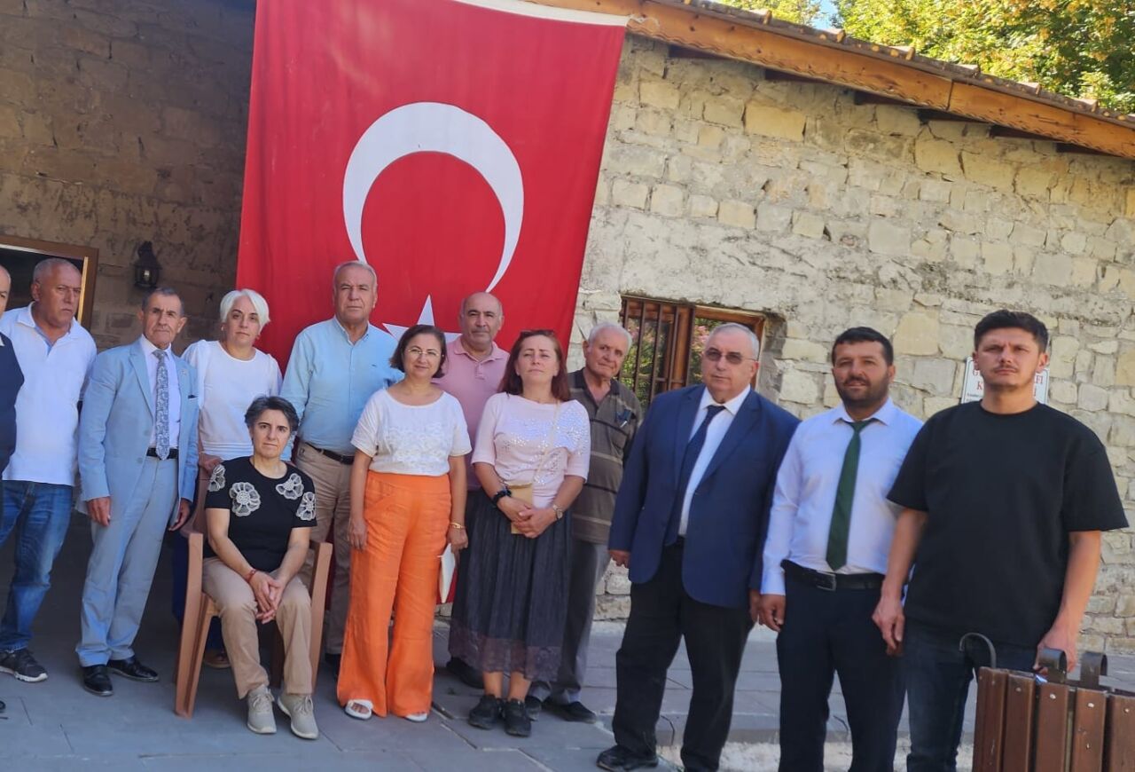 Günpınar Vakfı başkanlığında güven tazeleyen Ali Uyanık “Burs desteğiyle öğrencilerimizin
