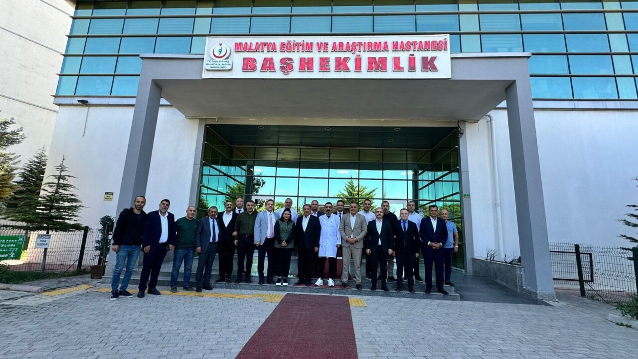 MHP Malatya Milletvekili Mehmet Fendoğlu, beraberindeki parti heyetiyle birlikte Malatya’da
