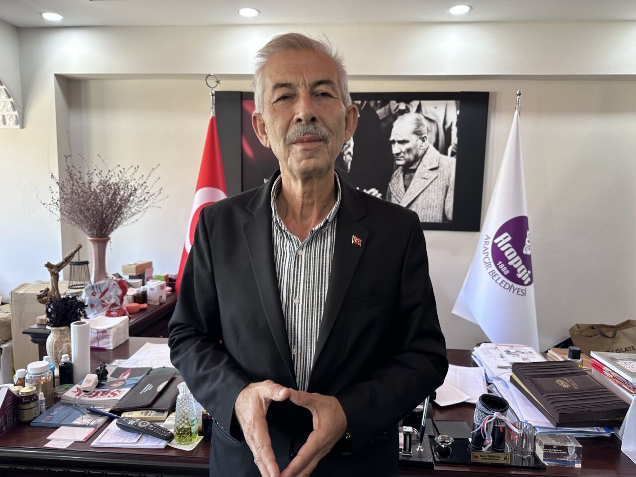 Arapgir Belediye Başkanı Haluk Cömertoğlu, ilçenin hizmet alamaması üzerine gündeme