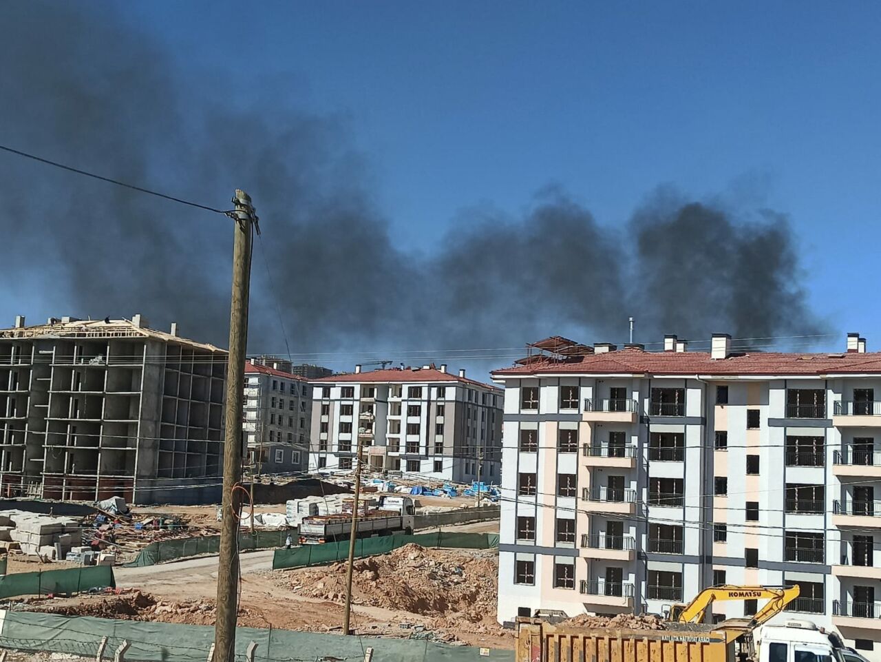 Malatya’nın Yeşilyurt ilçesi İkizce Mahallesi’nde yer alan TOKİ şantiyesinde inşaat