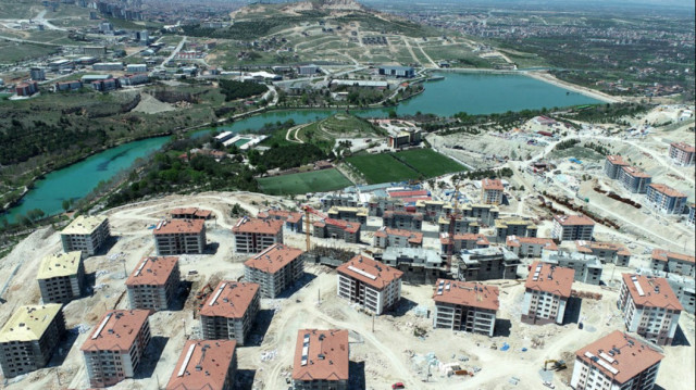 Emlak Konut ve TOKİ  tarafından yürütülen konut projelerinde önemli bir