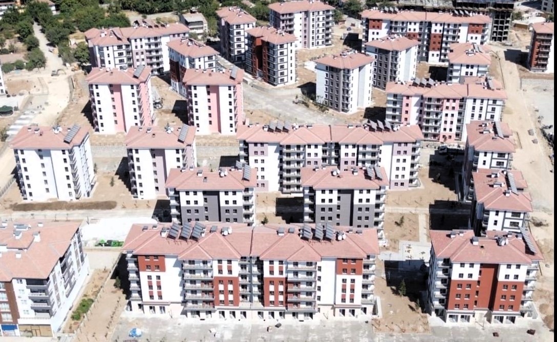 Hacı Derviş Mahallesi’nde yapımı tamamlanan 5. Etap 339 Konut Projesinde