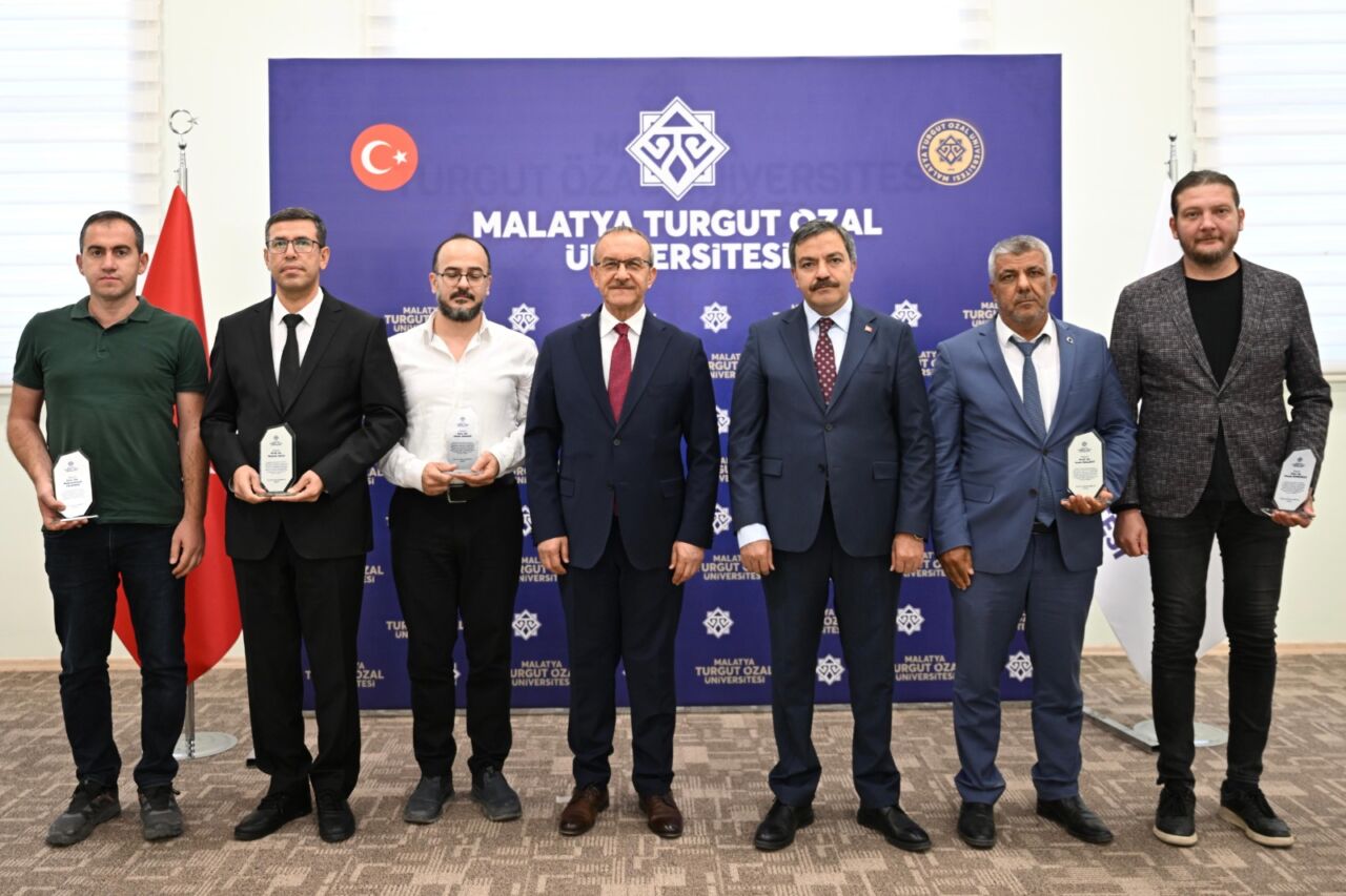 Vali Seddar Yavuz başkanlığında Turgut Özal Üniversitesi’nde düzenlenen Üniversite Danışma