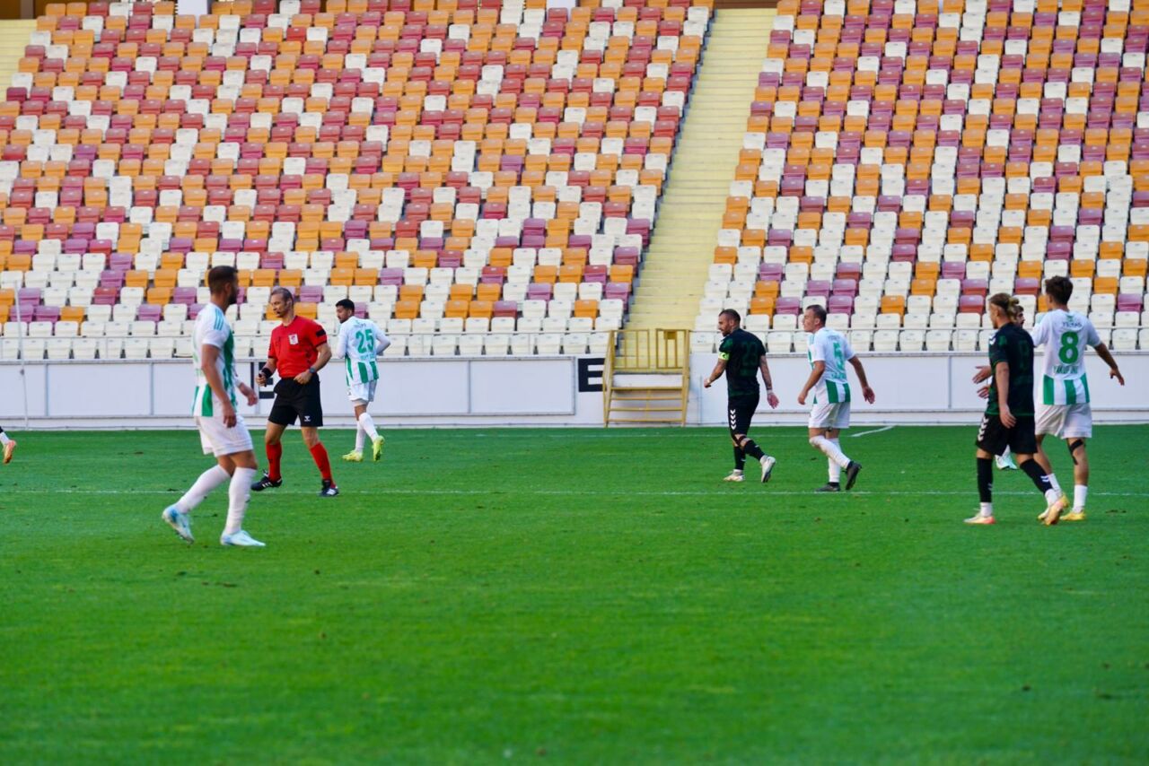 TFF 3. Lig 2. Grup'ta heyecan fırtınası! Malatya Yeşilyurtspor, sahasında