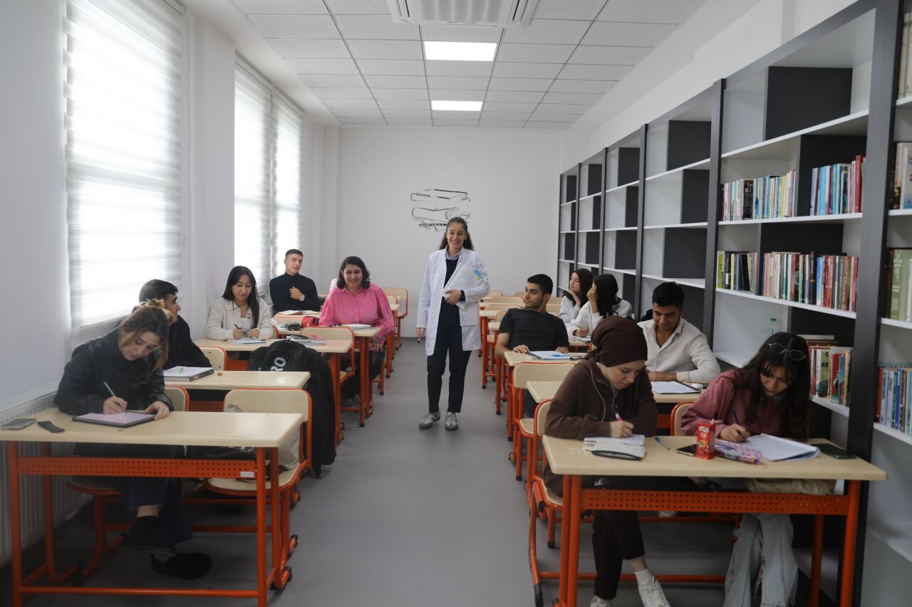Battalgazi Belediyesi tarafından Ahmet Kekeç Semt Kütüphanesi’nde başlatılan Türkçe ve
