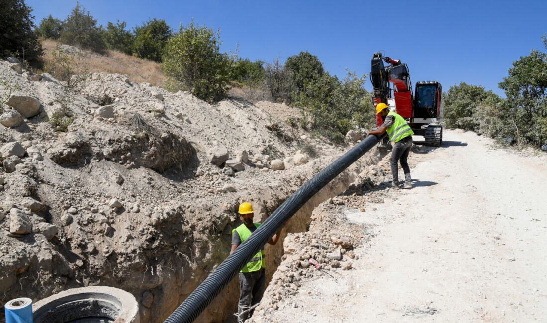 Malatya MASKİ, Akçadağ'ın Gürkaynak Mahallesi'ndeki altyapı eksikliğini gidererek bin 100