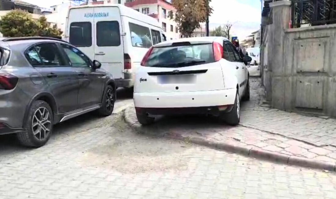 Yayaların güvenliğini tehlikeye atan kaldırım işgalleri, Malatya’da ciddi bir sorun