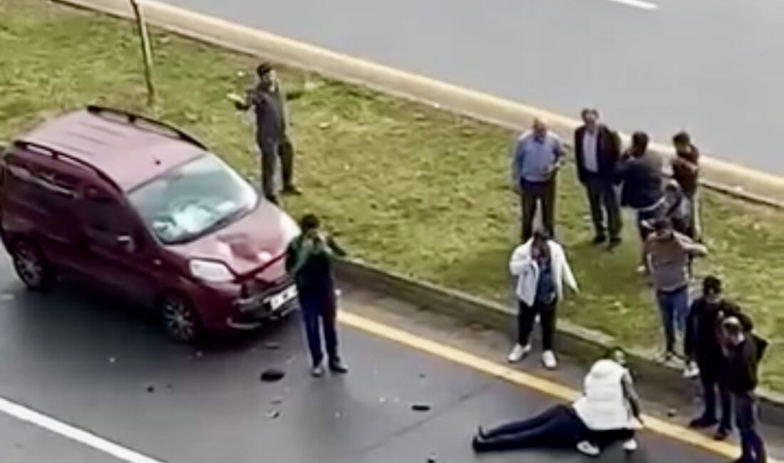 Malatya’nın Yeşilyurt ilçesinde yolun karşısına geçmeye çalışan bir yayaya, hızla