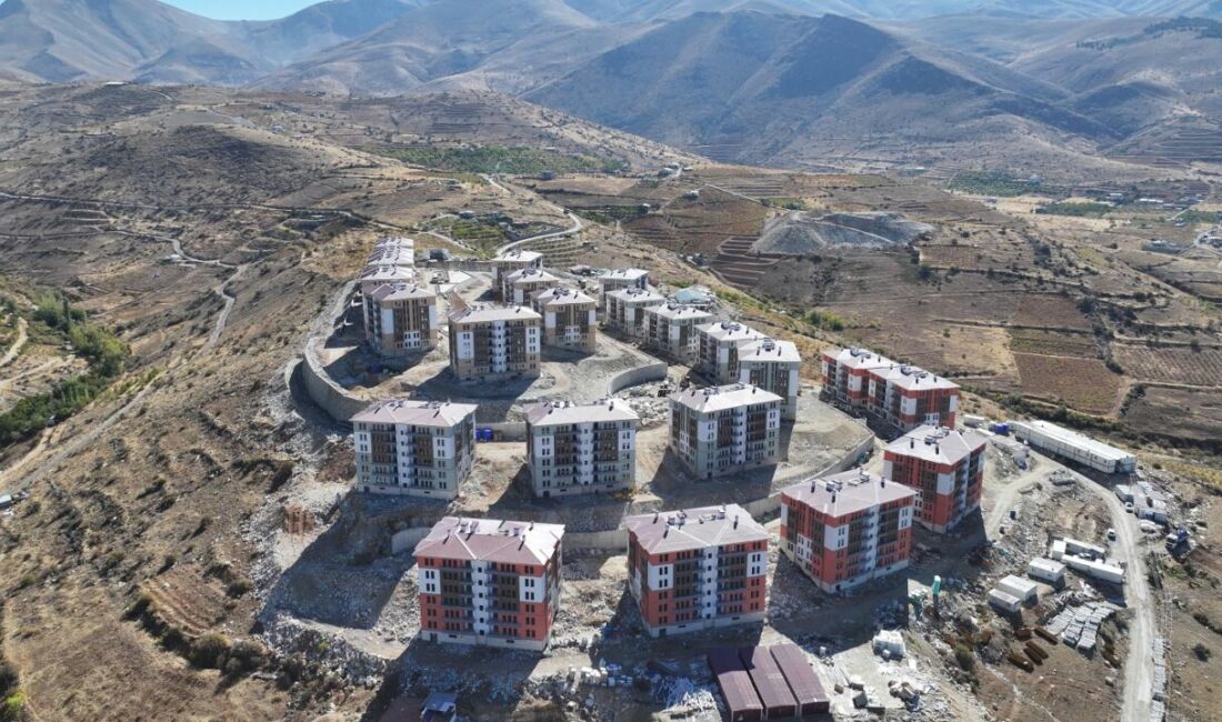 Yeşilyurt Belediye Başkanı Prof. Dr. İlhan Geçit’in seçim döneminde Konak